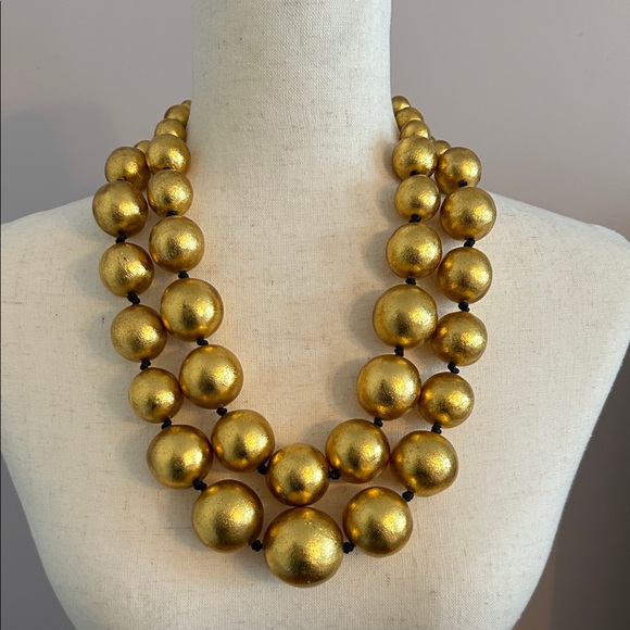 Victoria Hyman statement necklace.